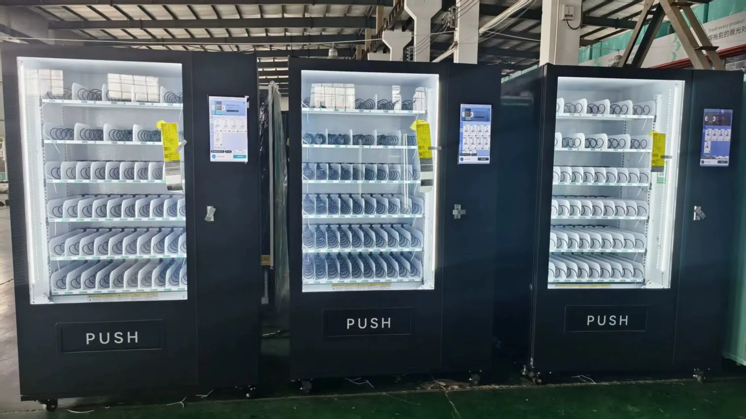 Máquinas Vendys encendidas en la fábrica